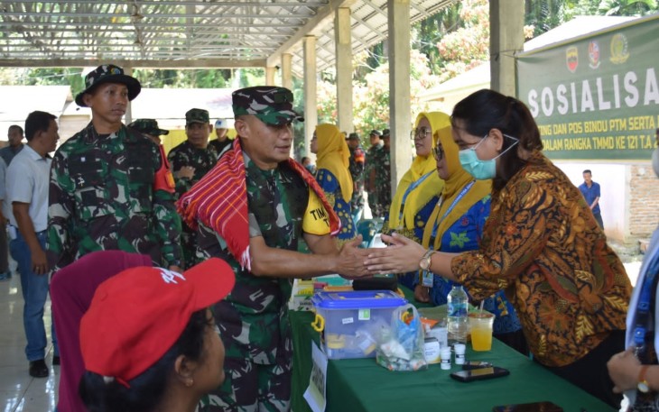 Tim Wasev Mabesad Brigjen TNI Heri Susanto Tinjau Langsung Pelaksanaan Pencegahan Stunting dan Pospindu PTM.