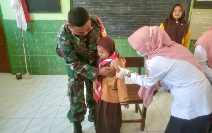 Pendampingan vaksinasi di sekolah