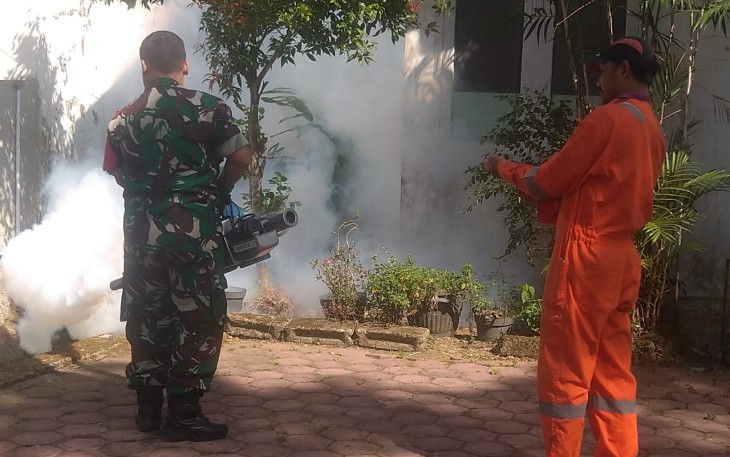 Fogging di wilayah desa binaan 