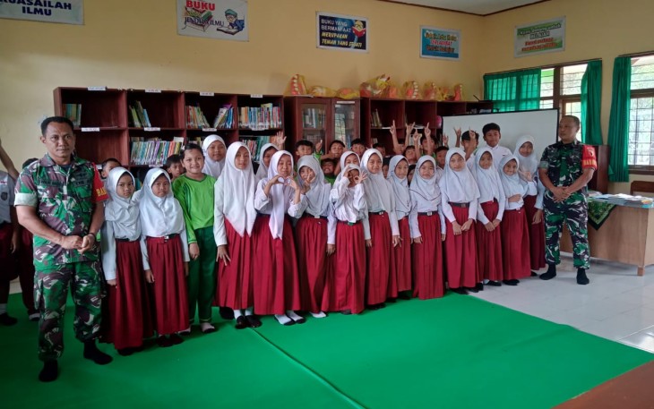 Materi Wasbang Pelajar di Wilayah Desa Binaan 