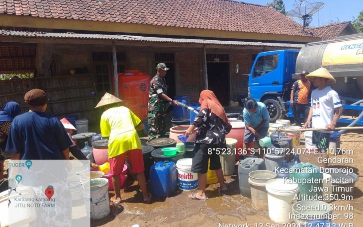 Pendampingan penyaluran air bersih warga desa binaan 