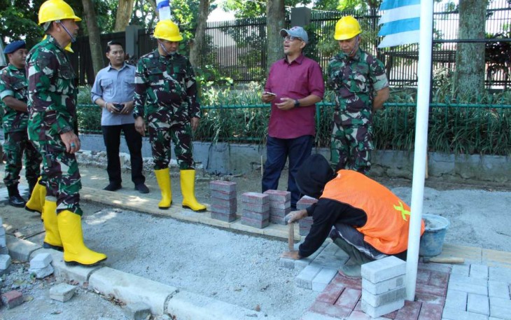 Perbaikan tata jalan komplek Sukasari 