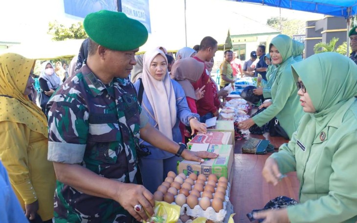 Bazar sembako murah Kodim 1416/Muna