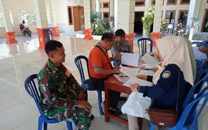 Komsos Babinsa bersama warga binaannya
