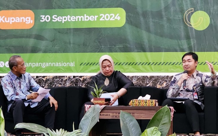 Plh Direktur Sinkronisasi Urusan Pemerintah Daerah I Gunawan Eko Movianto saat memberikan pengarahan  