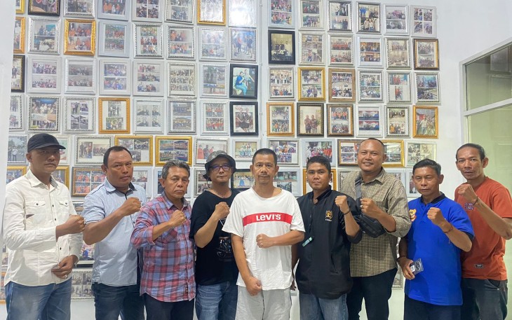 Chairum Lubis SH Didampingi Pengurus dan Anggota Usai Pelaksanaan Jumat Barokah.