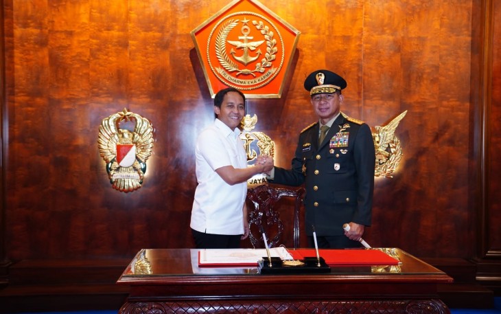 Panglima TNI Terima Kunjungan Materi Kehutanan di Mabes TNI 
