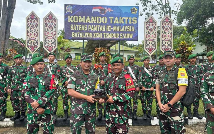 Dansatgas Yonzipur 5/ABW Letkol Czi Shobirin Setio Utomo bersama Team Dalwasops Pusziad