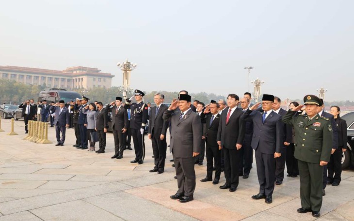Presiden Prabowo Subianto saat mengunjungi museum pahlawan rakyat 