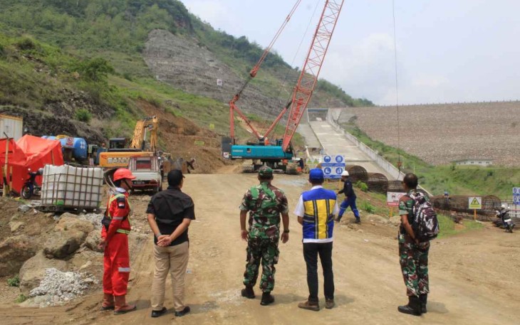 Pengecekan kesiapan bendungan Tugu Kabupaten Trenggalek 