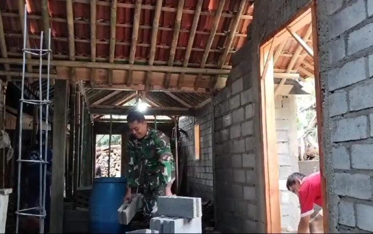 Bantu rehab rumah warga binaan 