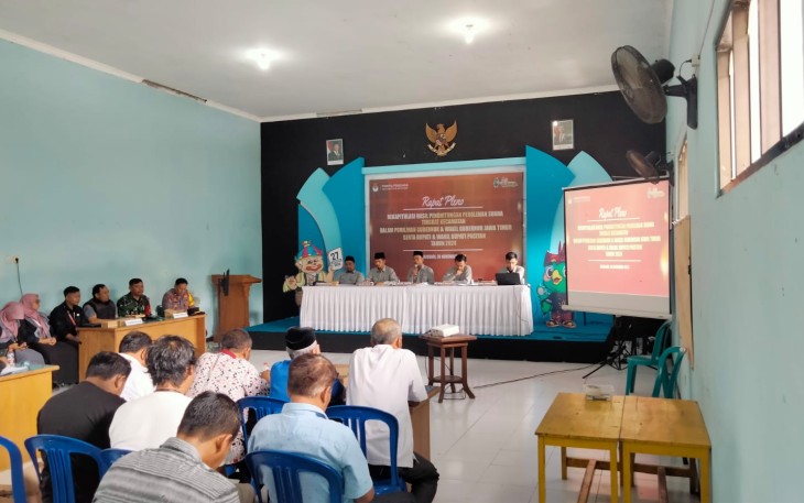 Rapat rekapitulasi hasil penghitungan Pilkada 