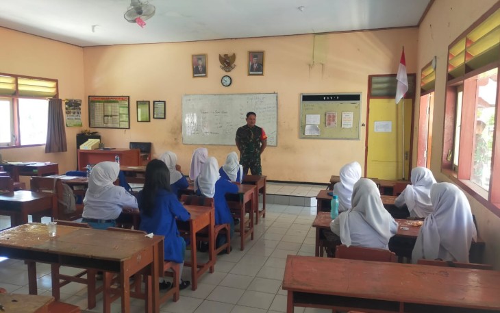 Pemberian materi wasbang 