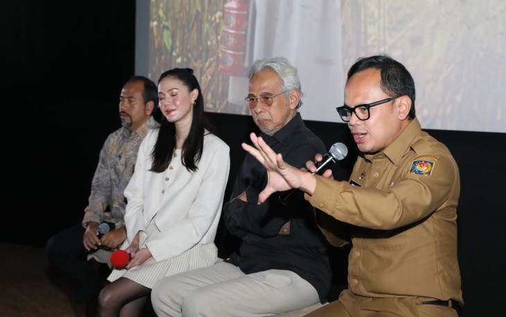 Wamendagri Bima Arya saat memberikan keterangan pers usai screening film di Djakarta Theater, Senin (9/12)