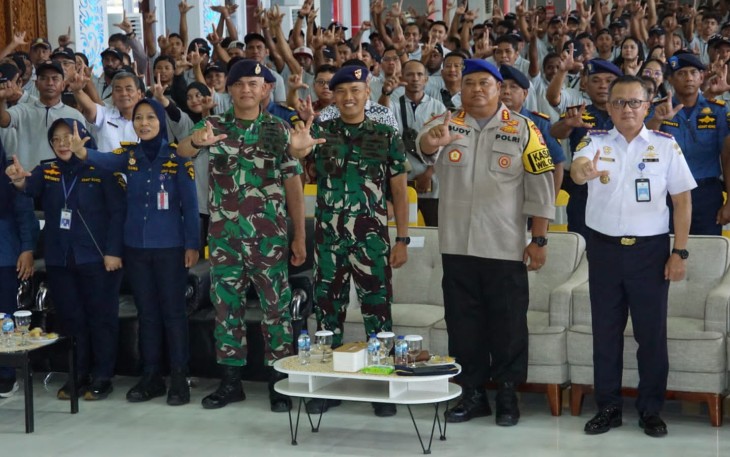 Kampanye keselamatan pelayaran di Sorong, Selasa (10/12)