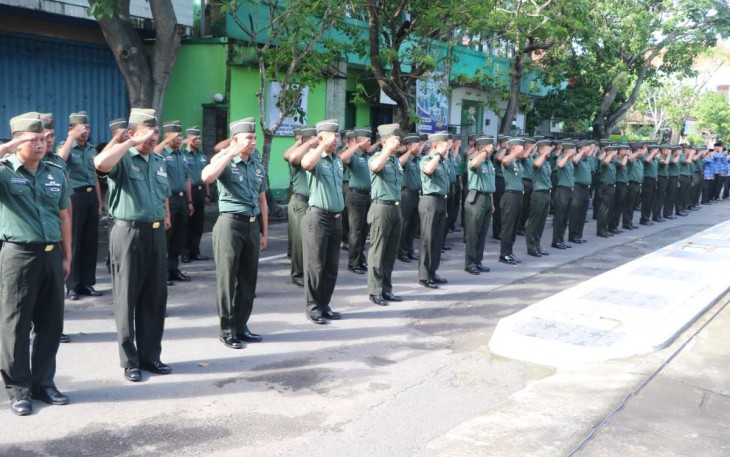 Upacara peringatan Hari Bela Negara prajurit Kodim 0807/Tulungagung 