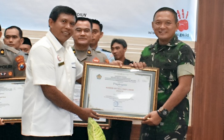Korem 081/DSJ Terima Penghargaan dari KPPN Madiun 