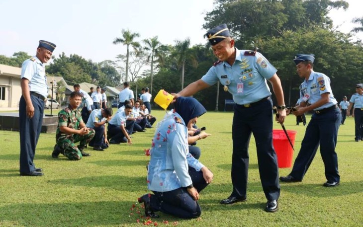 Dankosek IKN Marsma Abdul Haris saat tradisi kenaikan pangkat prajuritnya, Senin (1/4)