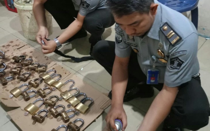Rutan Labuhan Deli rutin lakukan pemeliharaan gembok.