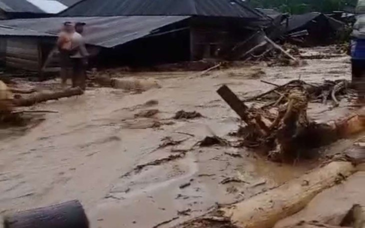 Kondisi wilayah terdampak banjir bandang di Kabupaten Tapanuli Selatan, Provinsi Sumatra Utara (18/12) 