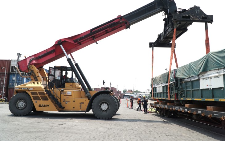 Pengangkutan Logistik KAI