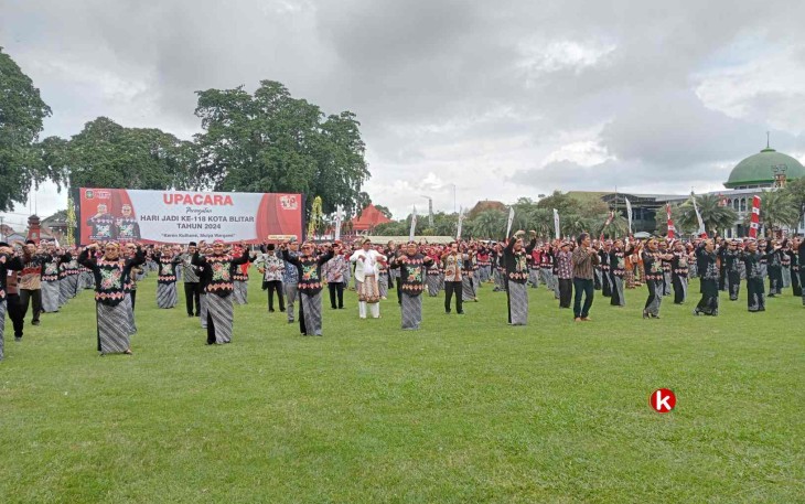 Flashmob Rangkaian Hari Jadi Kota Blitar ke- 118 (Foto : Faisal NR / Klikwarta.com)