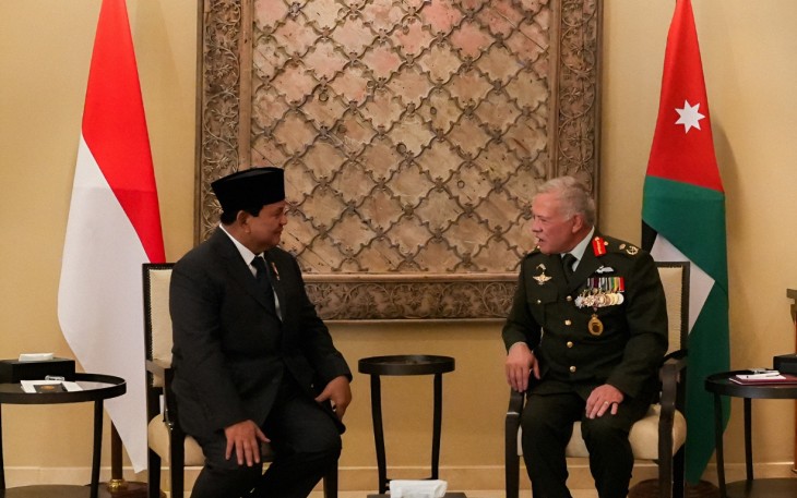 Menhan RI Prabowo Subianto saat pertemuan dengan Raja Yordania Abdullah II bin Al-Hussein, di Amman, Yordania, Senin (10/6/2024) sesaat tiba di Yordania.