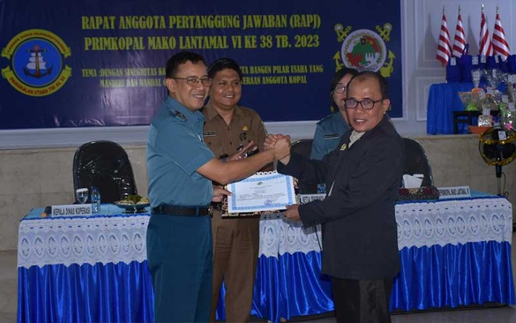 Pembukaan RAPJ ke-38 Primer Koperasi TNI AL Mako Lantamal VI