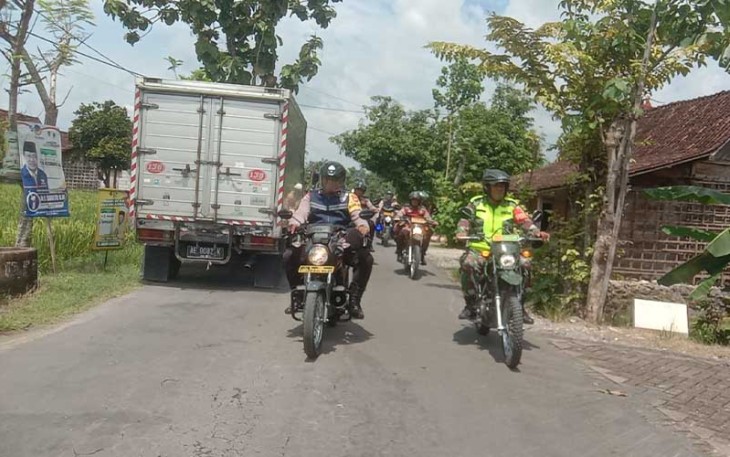 TNI-Polri di Wilayah kecamatan Bringin Bersinergi Melakukan Patroli ke Wilayah Binaan