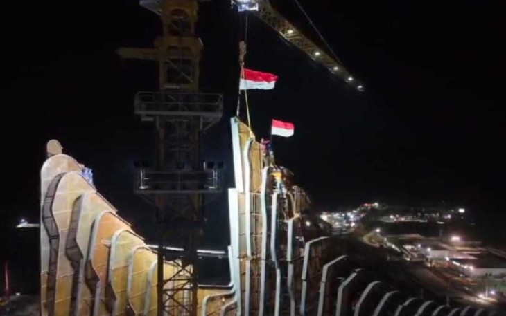 Pemasangan bilah Garuda di IKN