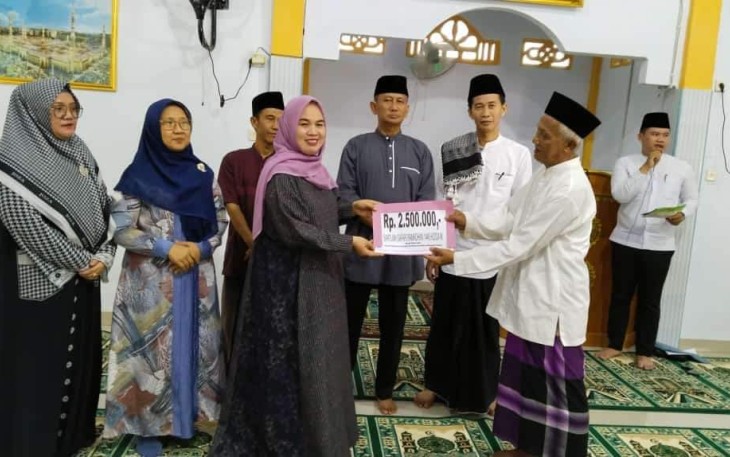 TP PKK, GOW dan DWP Seluma Gelar Safari Ramadan di Masjid Baiturrahman Desa Gelombang