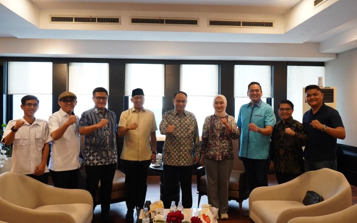 Menkop Budi Arie saat menerima audiensi Gubernur dan Wakil Gubernur Terpilih Provinsi Lampung, Rahmat Mirzani Djausal dan Jihan Nurlela di Kantornya, Rabu (11/12).