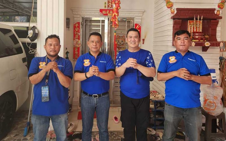 Ketua Persatuan Wartawan (Pewarta) Polrestabes Medan, Chairum Lubis SH bersama pengurus dan anggota berkunjung ke rumah Jefry Tanuji