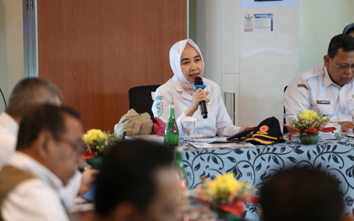 Kepala Badan Meteorologi, Klimatologi, dan Geofisika (BMKG) Dwikorita Karnawati melakukan peninjauan kesiapan Pelabuhan Merak, Banten dalam menghadapi periode libur Hari Raya Natal tahun 2024 dan Tahun Baru 2025