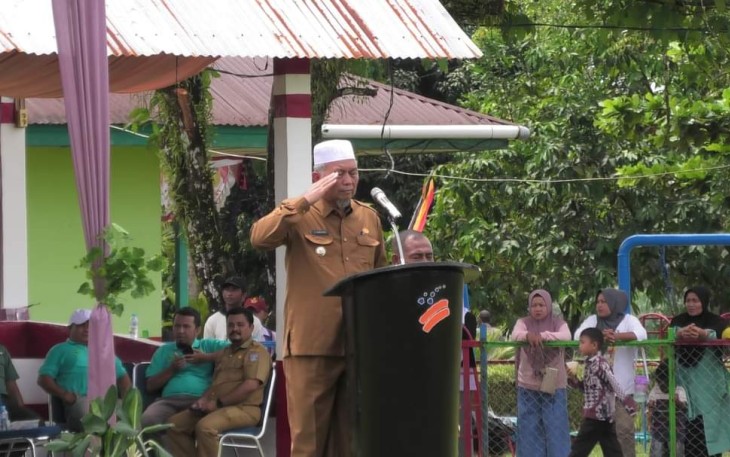 Bupati Hamsuardi Bertindak Sebagai Pembina Upacara Pada Peringatan Bulan K3 Nasional 2024 Tingkat Kabupaten Pasaman Barat 