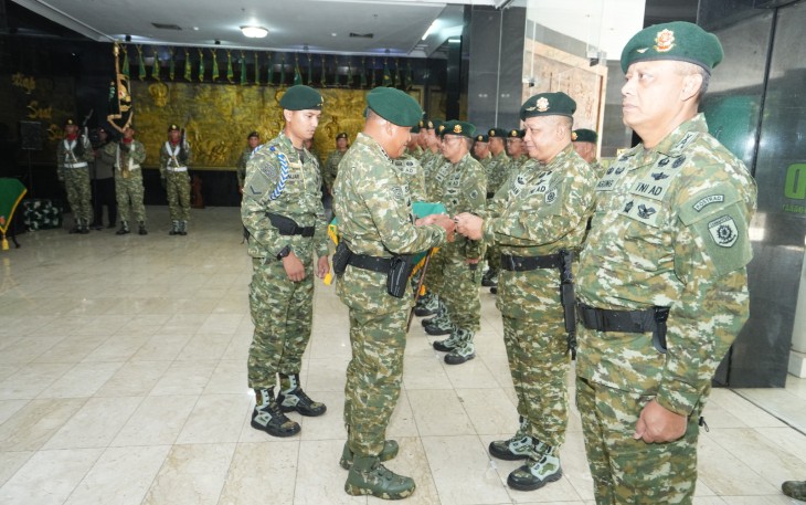Pangkostrad Pimpin Sertijab Pamen Ahli Staf Ahli Pangkostrad, LO TNI AL Kostrad dan Penyerahan Jabatan Kasetum Kostrad 