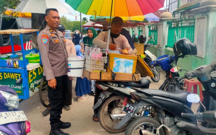 Ps Kasubdit Bintibsos Ditbimas Polda Kalteng, Kompol G Herundo Martho, yang menyampaikan secara langsung masyarakat yang berada di kawasan Jalan A. Yani dan Pasar Kereng, Jalan RTA Milono, Senin 22 Januari 2024