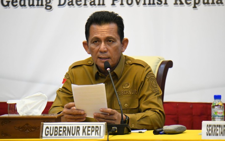 Gubernur Kepulauan Riau Ansar Ahmad saat Pimpin Rapat Forkopimda Bahas Persiapan Pemilu 14 Februari 