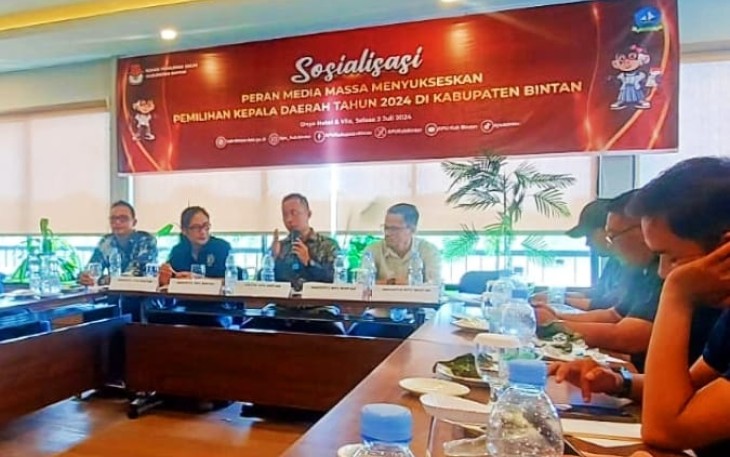 KPU Bintan saat sosialisasi publikasi informasi dan pelayanan pers di Onyx Hotel and Villa  Bintan Prov Kepri Selasa, 02 Juli 2024 pagi.