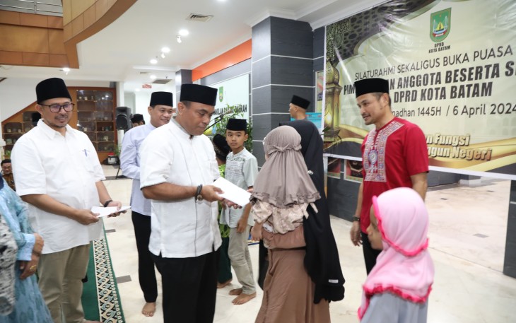 DPRD Kota Batam Santuni Puluhan Anak Yatim
