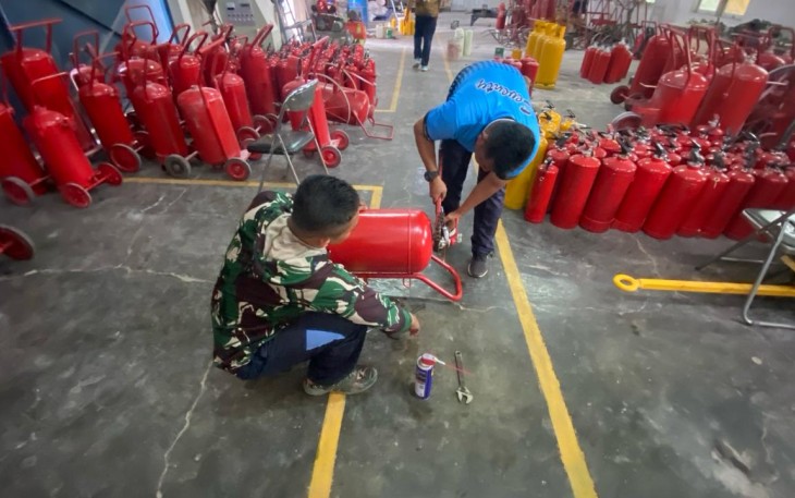 Kegiatan Pemeliharaan Bengkel Pemadam Kebakaran Sathar 72  Tetap Berjalan Lancar di Bulan Suci Ramadan