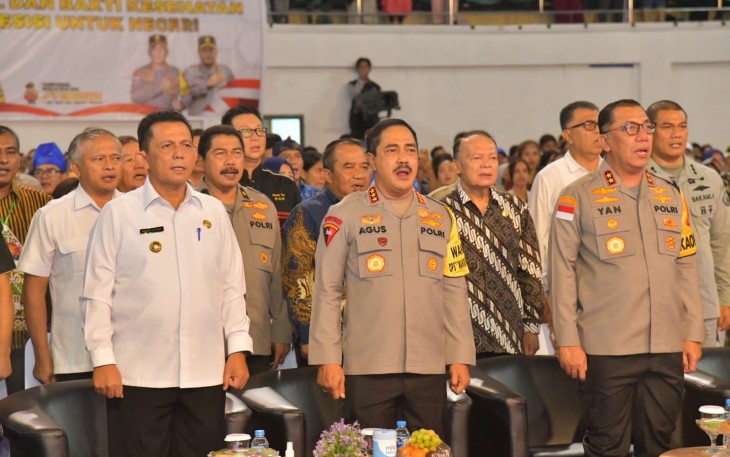 Wakapolri Didampingi Gubernur Beserta Forkopimda Kepri saat Hadiri Bakti Polri Presisi Untuk Negeri di Batam