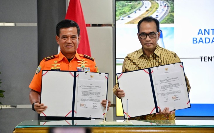 Menhub Budi Karya Sumadi bersama Kepala BNPP Marsekal Madya TNI Kusworo di Jakarta 
