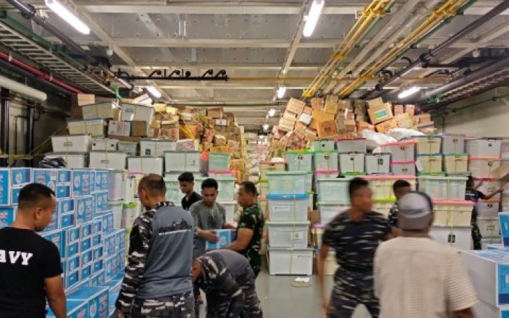 Le Minerale Kirim Ribuan Galon Air Mineral ke Gaza