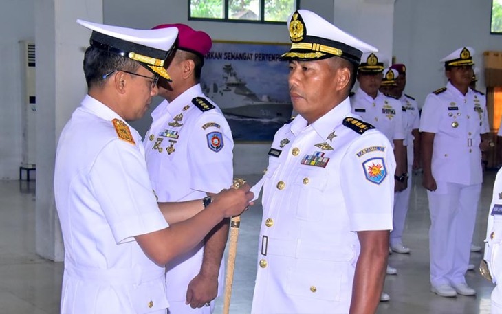 Danlantamal VI Makassar Laksamana Pertama TNI Ivan Gatot Prijanto, S. E., M. Tr. Opsla saat Pimpin Sertijab Dua Pejabat Internal