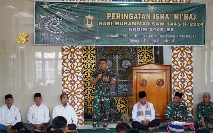 Kodim 0408/BS menyelenggarakan peringatan Isra Mi’raj Nabi Muhammad SAW 1445 H/2024 M, bertempat di Masjid Syuhada Jl. Veteran Padang Kapuk Kel. Padang Kapuk Kec. Kota Manna Kab. Bengkulu Selatan, Senin (12/2/2024)