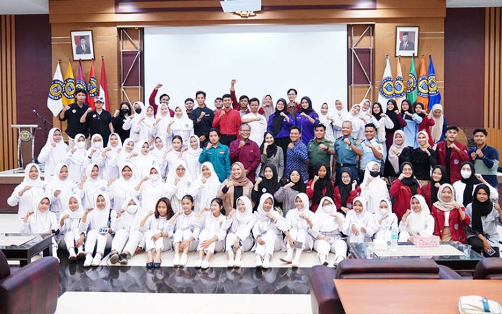 Foto Bersama usai acara