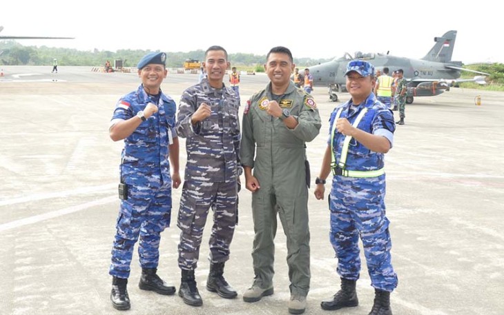 Pengantaran Crew Pesawat Tempur Hawk 100/200