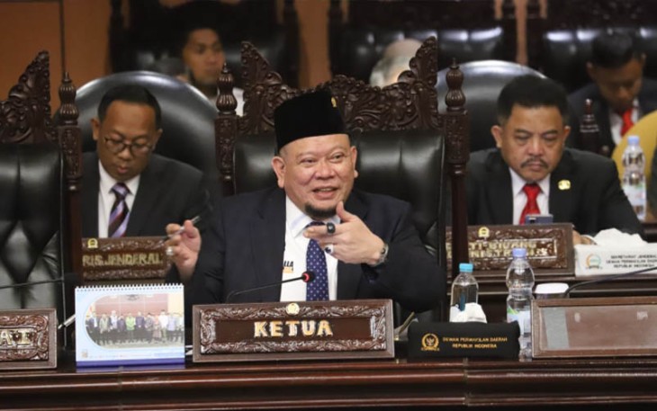 Ketua DPD RI AA LaNyala Mahmud Mattalitti saat memimpin Sidang Paripurna DPD RI ke-9 Masa Sidang IV Tahun Sidang 2023-2024, di Gedung Nusantara V, Komplek Parlemen, Senayan Jakarta, Selasa 5/3/2024.