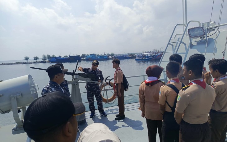 Babinpotmar Lanal Banyuwangi saat Terima Kunjungan Pramuka Saka Bahari Probolinggo